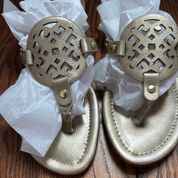 Gold ladies Cato Sandals size 9 - Picture 2 of 13